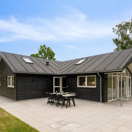 Holiday home Norna - 350m From The Sea By Interhome Knebel